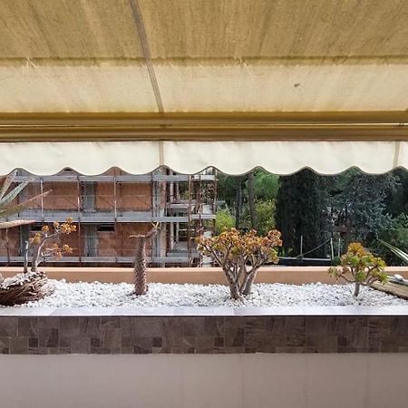 Appartement Ampio Monolocale Con Terrazzo - A 2 Passi Dal Mare à Latte Extérieur photo