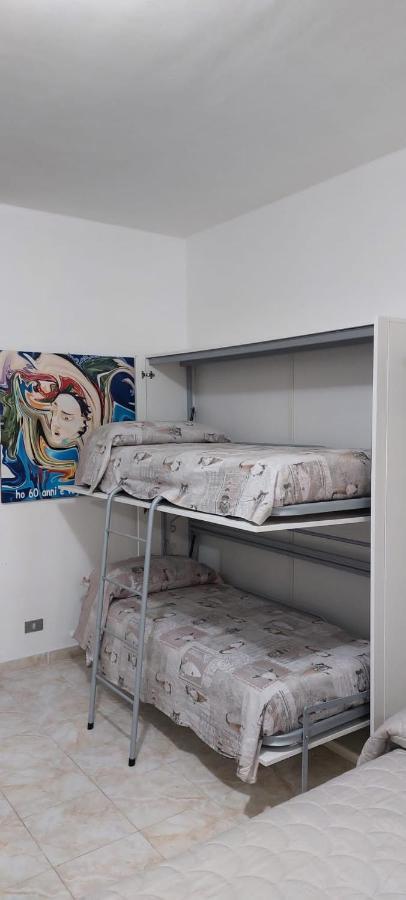 Appartement Ampio Monolocale Con Terrazzo - A 2 Passi Dal Mare à Latte Extérieur photo