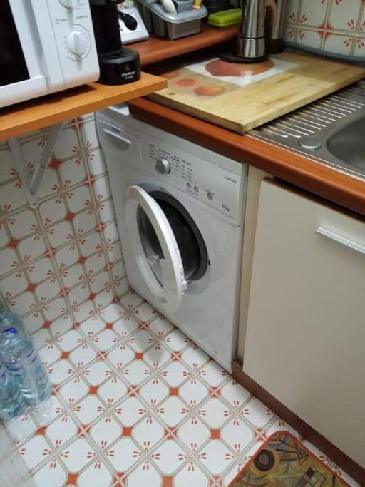Appartement Ampio Monolocale Con Terrazzo - A 2 Passi Dal Mare à Latte Extérieur photo