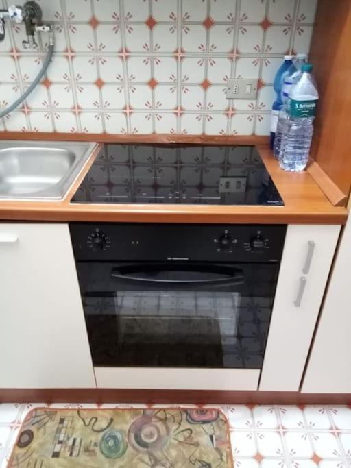 Appartement Ampio Monolocale Con Terrazzo - A 2 Passi Dal Mare à Latte Extérieur photo
